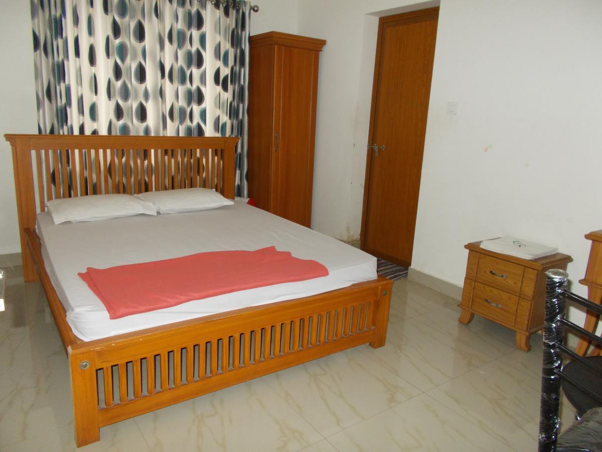 Sathya Inn Guruvāyūr Extérieur photo