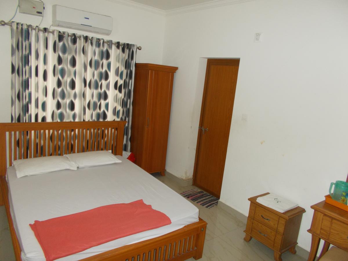 Sathya Inn Guruvāyūr Extérieur photo
