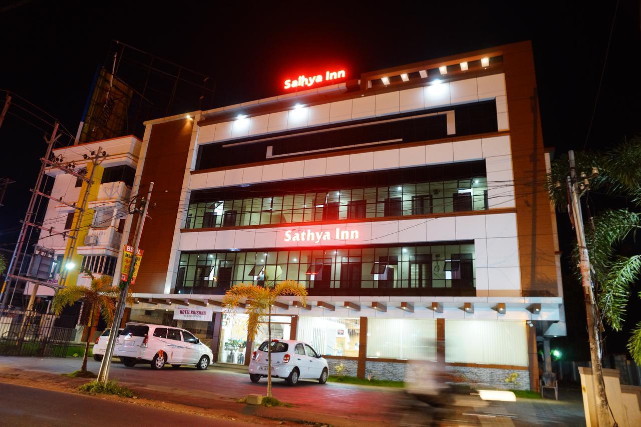 Sathya Inn Guruvāyūr Extérieur photo