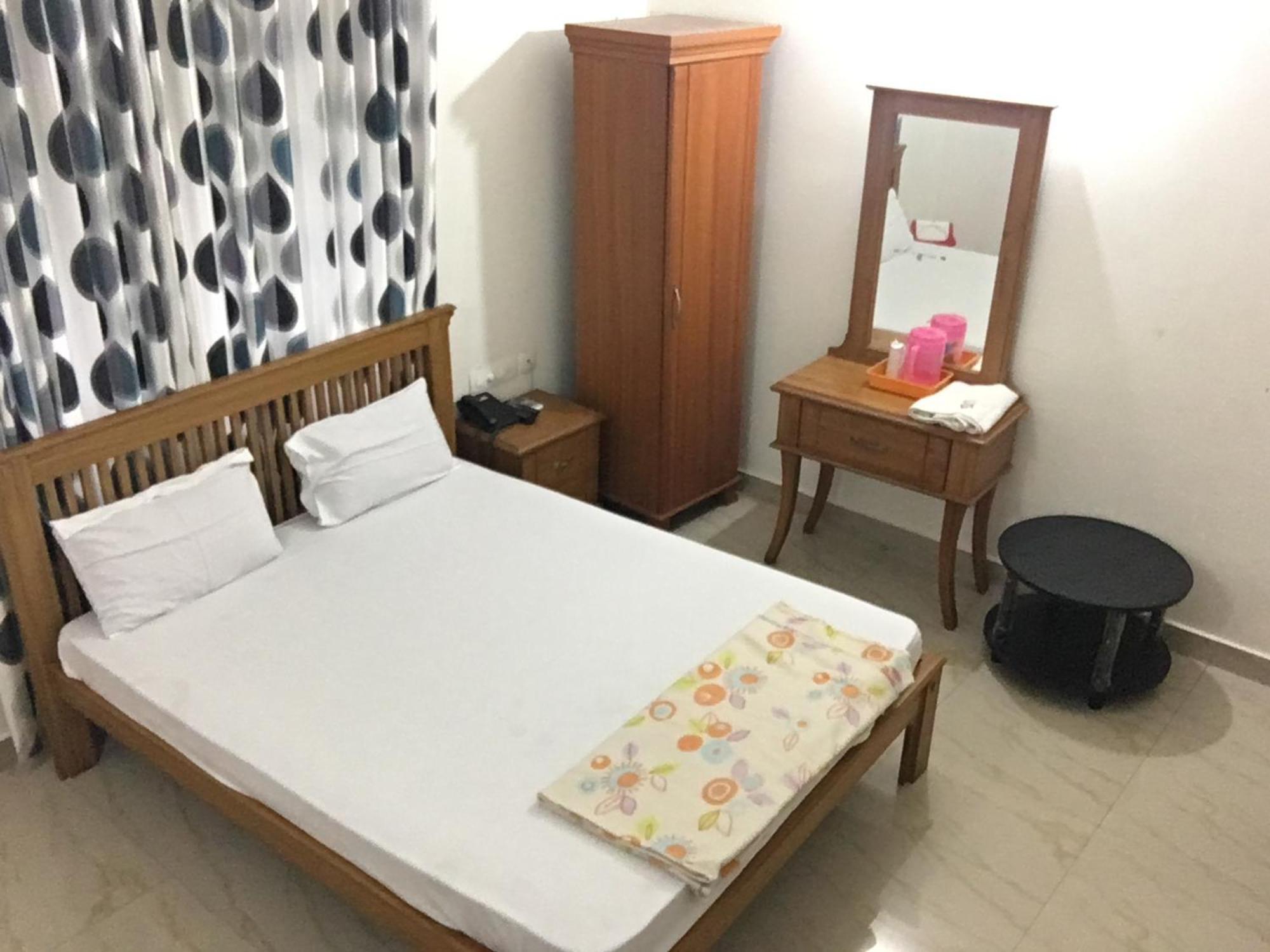 Sathya Inn Guruvāyūr Extérieur photo