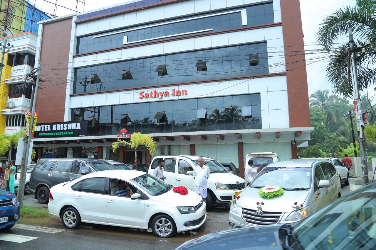 Sathya Inn Guruvāyūr Extérieur photo