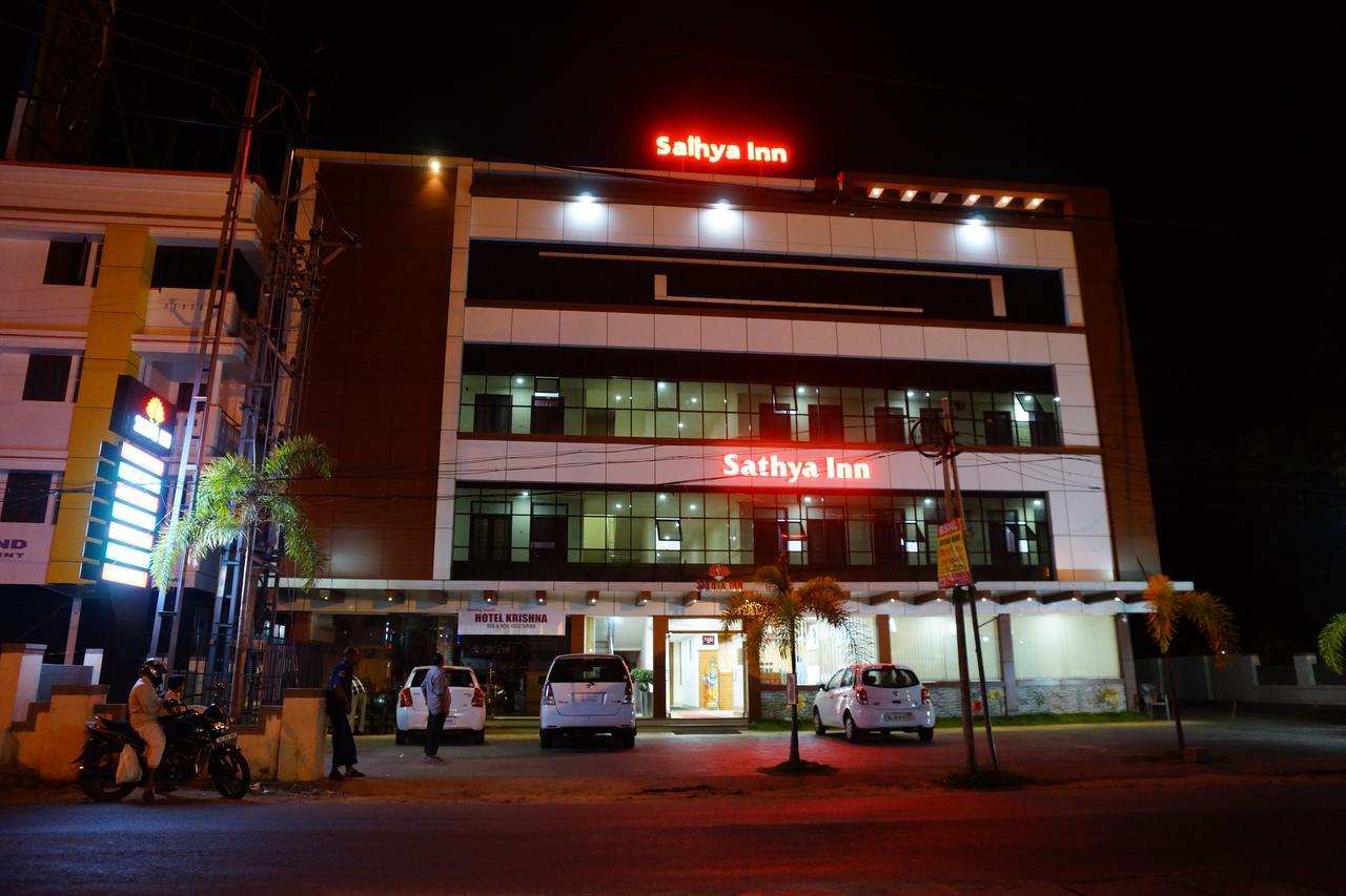 Sathya Inn Guruvāyūr Extérieur photo