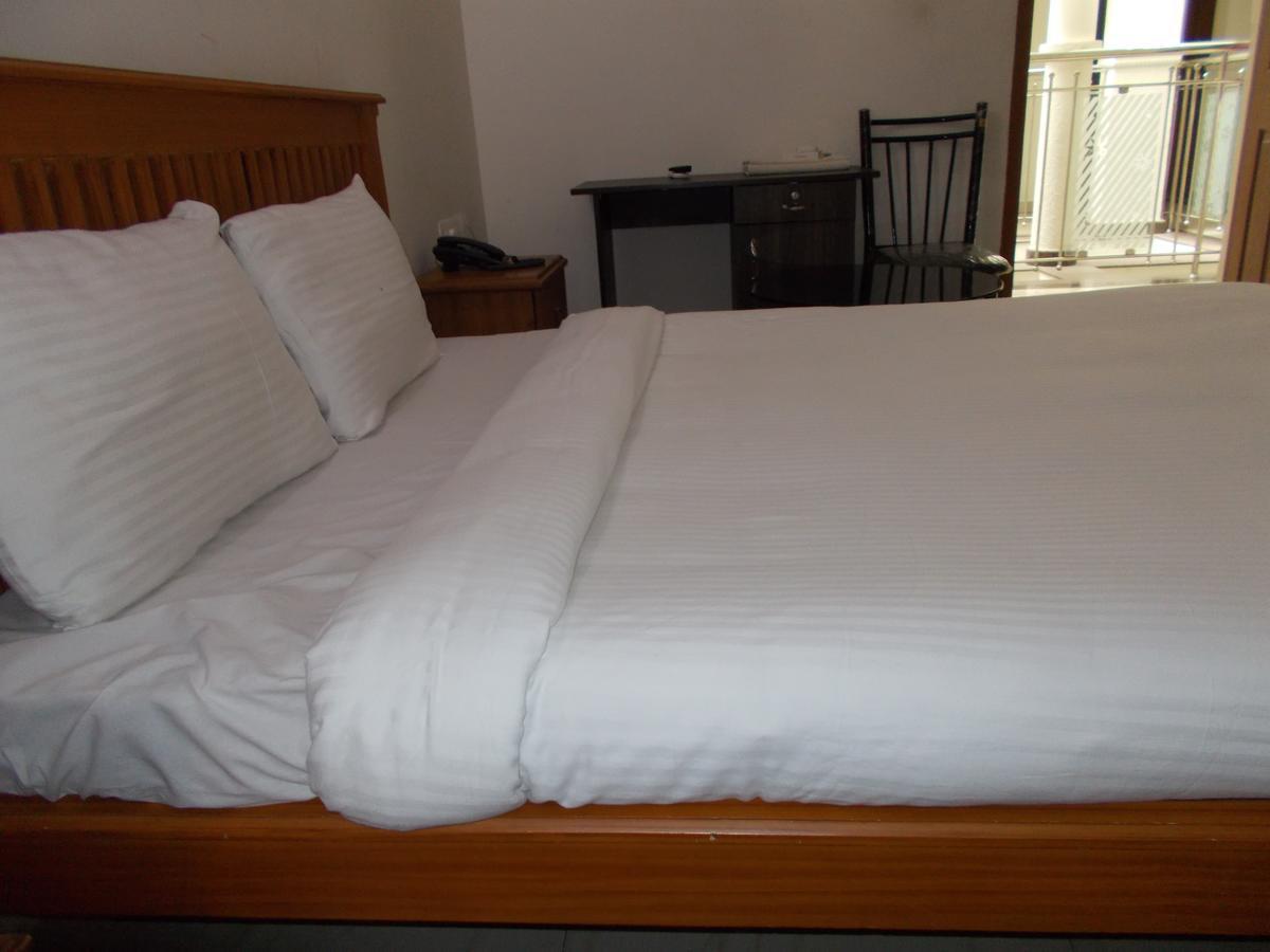 Sathya Inn Guruvāyūr Extérieur photo