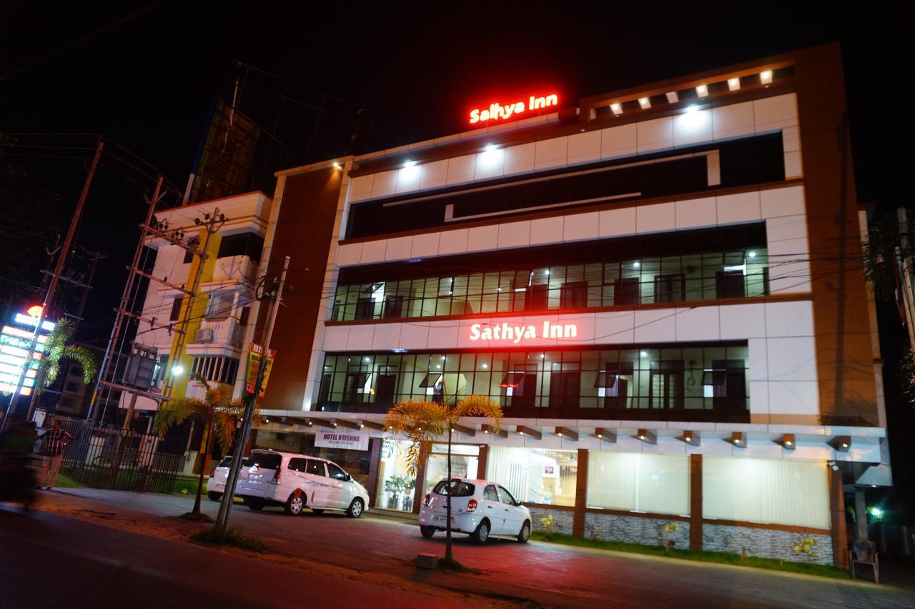 Sathya Inn Guruvāyūr Extérieur photo