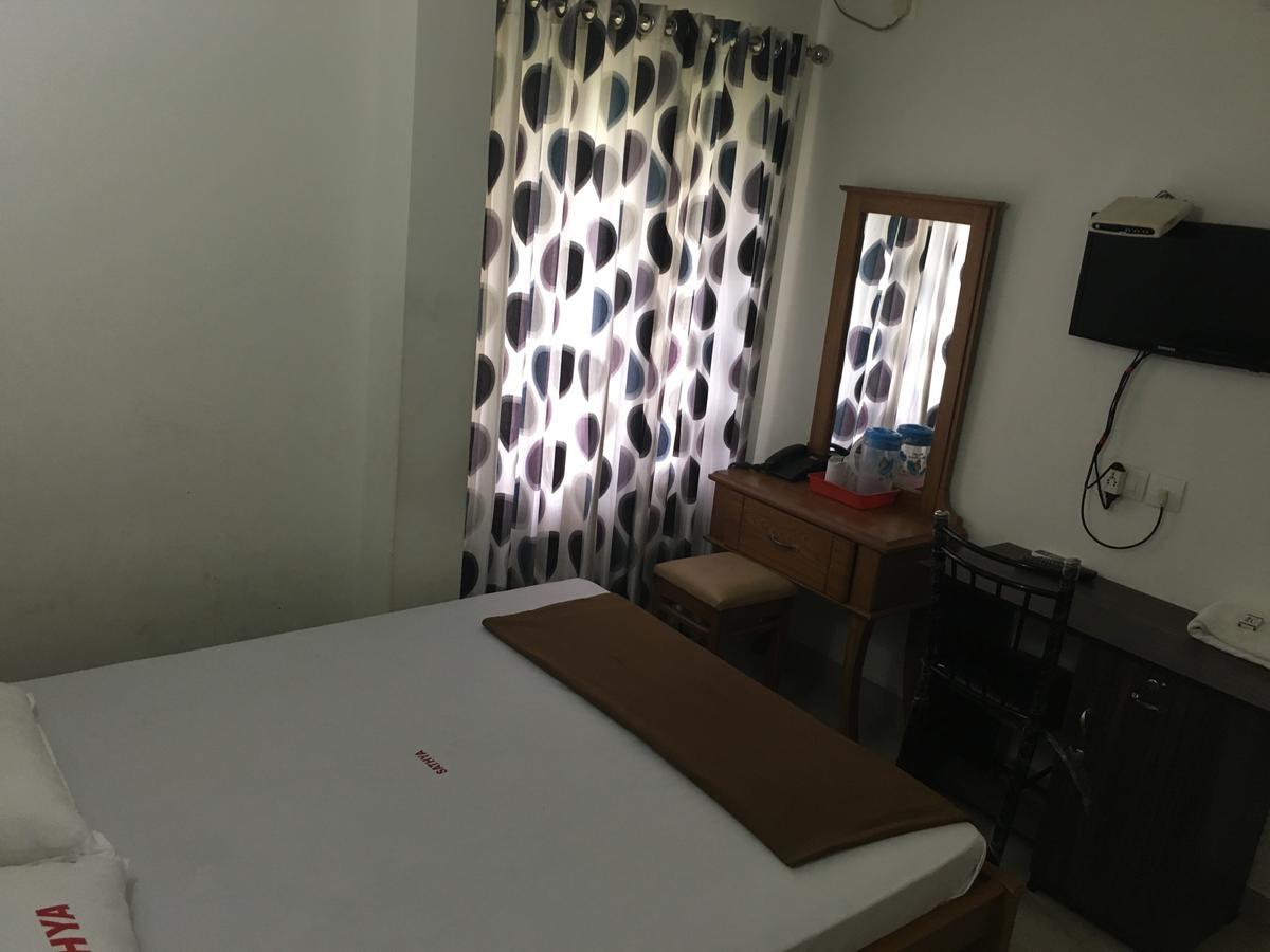 Sathya Inn Guruvāyūr Extérieur photo