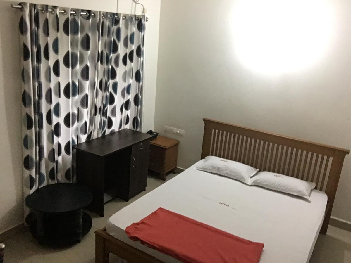 Sathya Inn Guruvāyūr Extérieur photo